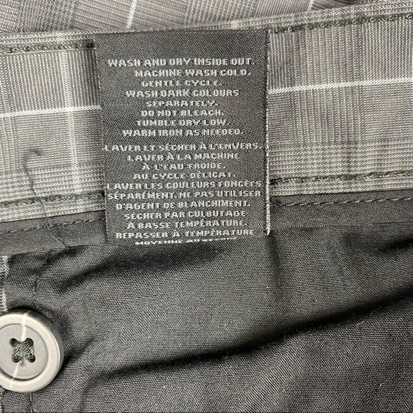 KENNETH COLE Men's Dark Grey Plaid Flat Front Shorts Size 40 - Picture 11 of 11